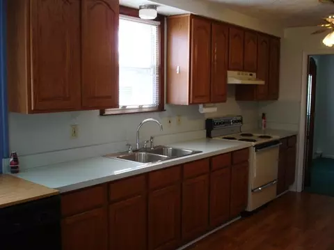 4420 Adams Cir, Wayne, MI 48184 photo 5