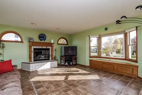 6724 Ralaric Dr, Dexter, MI 48130 photo 7