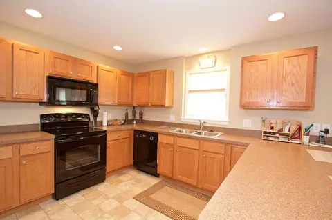 669 Ridge Ln, Tecumseh, MI 49286 photo 9