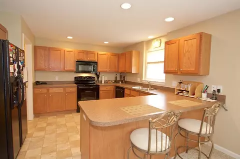 669 Ridge Ln, Tecumseh, MI 49286 photo 3