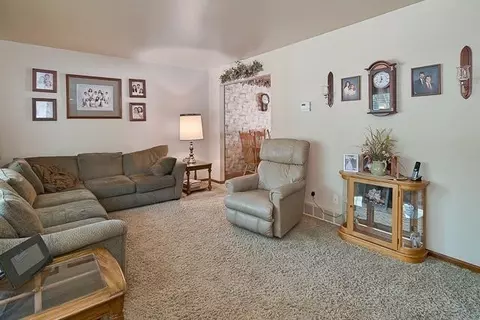 37456 Walnut St, Romulus, MI 48174 photo 4