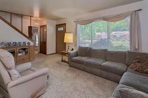 37456 Walnut St, Romulus, MI 48174 photo 2