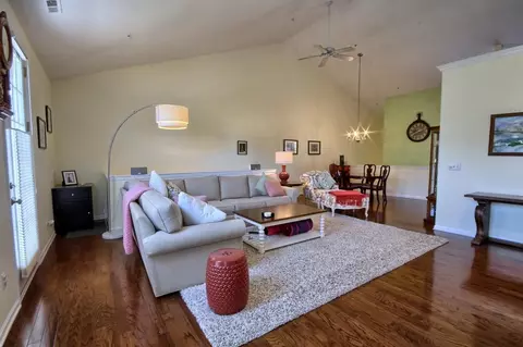 515 Constitution St, Canton, MI 48188 photo 4