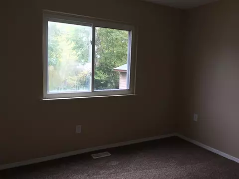 15200 Meadow, Romulus, MI 48174 photo 9