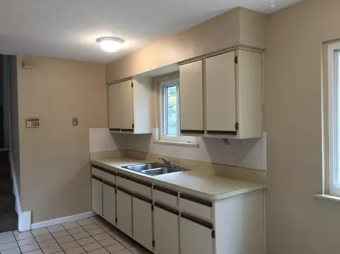 15200 Meadow, Romulus, MI 48174 photo 7
