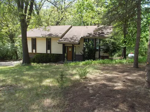 13472 S Rainbow Dr, Gregory, MI 48137 photo 1