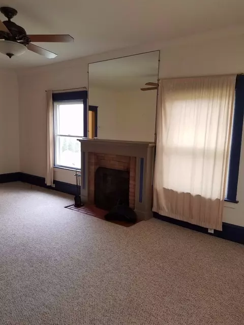 714 Douglas Ct, Jackson, MI 49203 photo 3