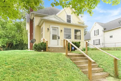 405 W Trail St, Jackson, MI 49202 photo 1