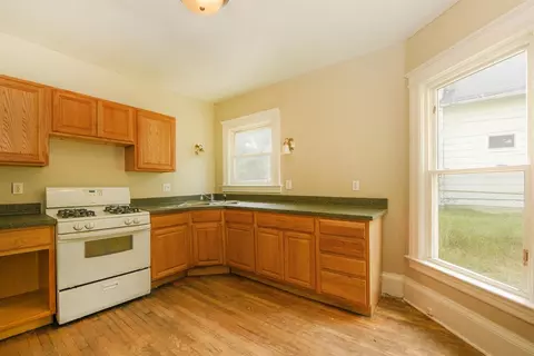 405 W Trail St, Jackson, MI 49202 photo 3