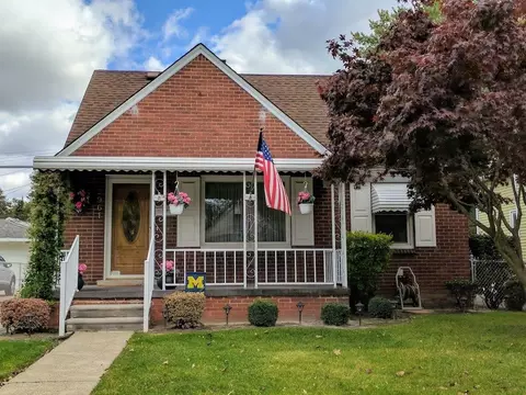 2961 Queen, Dearborn, MI 48124 photo 1
