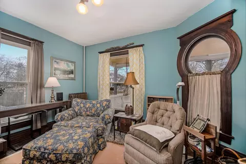 710 E Clinton St, Howell, MI 48843 photo 4