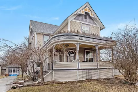710 E Clinton St, Howell, MI 48843 photo 1