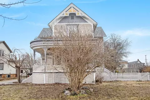 710 E Clinton St, Howell, MI 48843 photo 20