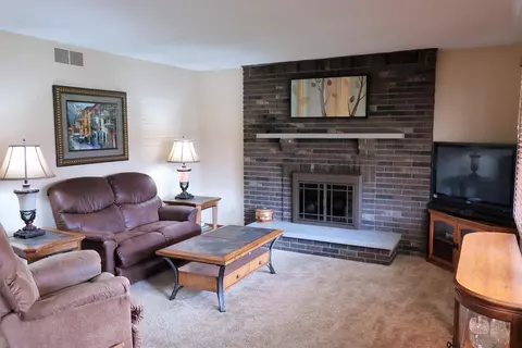 4204 Dillingham Dr, Tecumseh, MI 49286 photo 2