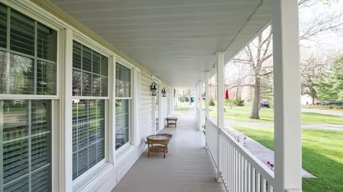 5227 Joslin Dr, Gregory, MI 48137 photo 3