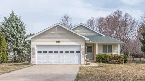 4134 Crescent Vw, Tecumseh, MI 49286 photo 1