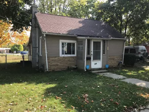 653 James St, Adrian, MI 49221 photo 1