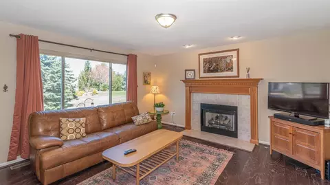 262 Wild Rose Ct, Ann Arbor, MI 48103 photo 3