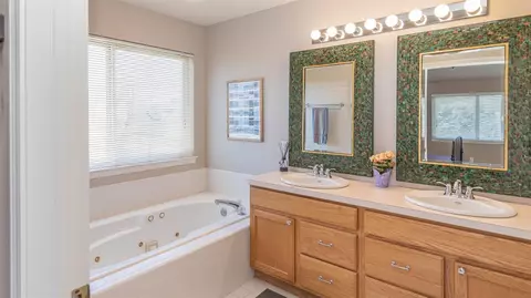 262 Wild Rose Ct, Ann Arbor, MI 48103 photo 5