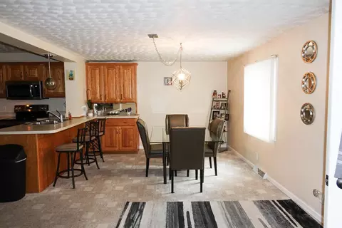 3028 Robinson Rd, Jackson, MI 49203 photo 9