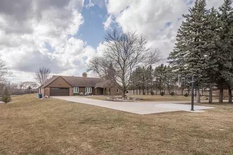6584 Warner Rd, Saline, MI 48176 photo 8