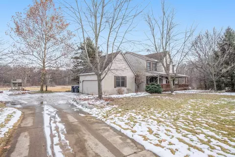 6708 Ralaric Dr, Dexter, MI 48130 photo 2