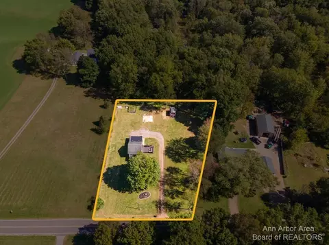9503 Springport Rd, Parma, MI 49269 photo 2