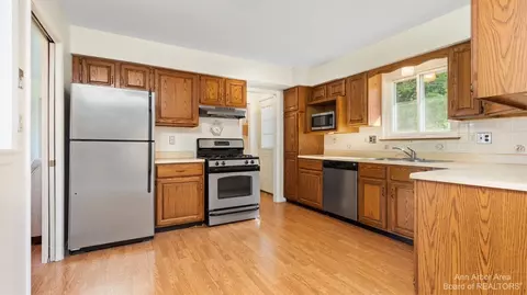 8936 Huron River Dr, Dexter, MI 48130 photo 9