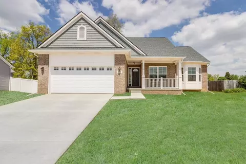 800 Golf Ridge Cir, Dundee, MI 48131