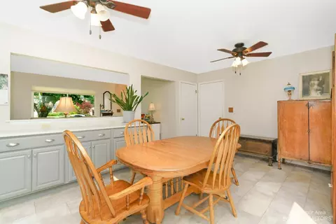 131 Wallace Dr, Saline, MI 48176 photo 7