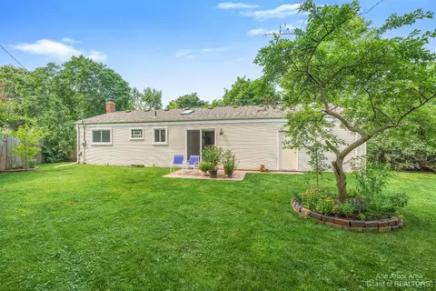 131 Wallace Dr, Saline, MI 48176 photo 26