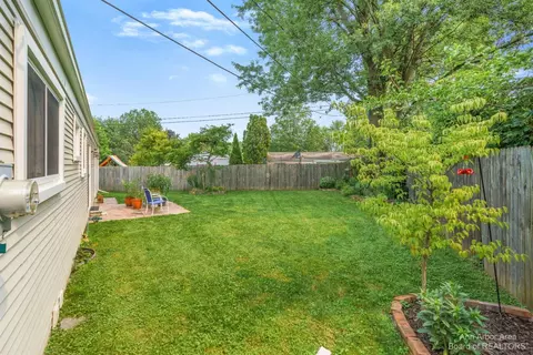 131 Wallace Dr, Saline, MI 48176 photo 27