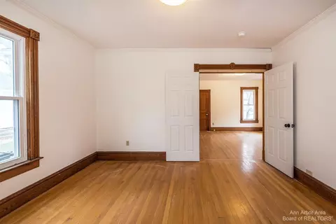 127 E Summit St, Ann Arbor, MI 48104 photo 8