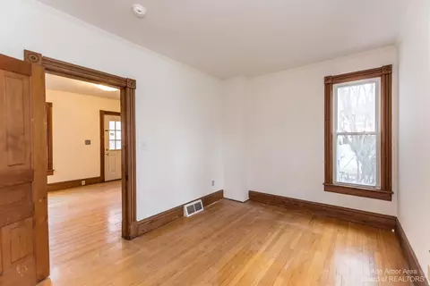 127 E Summit St, Ann Arbor, MI 48104 photo 15