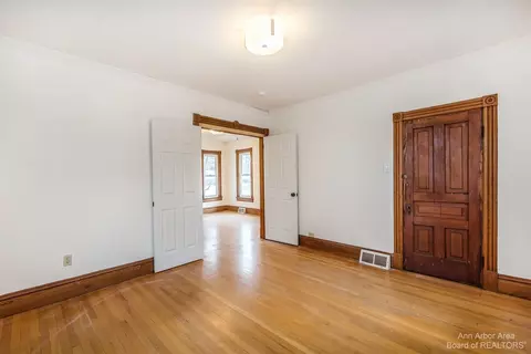 127 E Summit St, Ann Arbor, MI 48104 photo 9