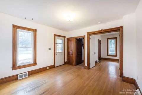 127 E Summit St, Ann Arbor, MI 48104 photo 5