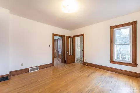 127 E Summit St, Ann Arbor, MI 48104 photo 3