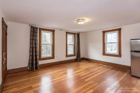 127 E Summit St, Ann Arbor, MI 48104 photo 17