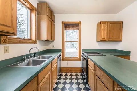 127 E Summit St, Ann Arbor, MI 48104 photo 11