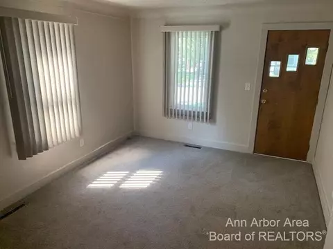 973 Mulhollen Dr, Monroe, MI 48161 photo 2