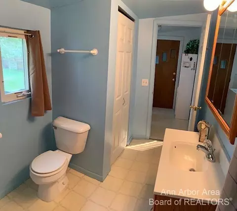 973 Mulhollen Dr, Monroe, MI 48161 photo 10