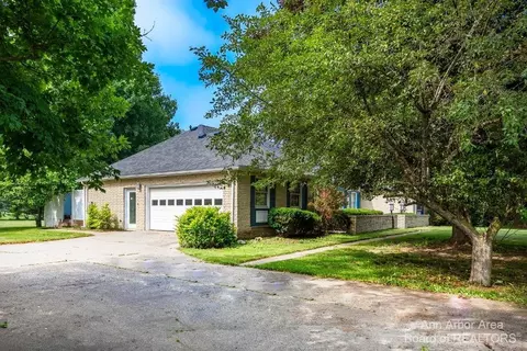 8045 Shield Rd, Dexter, MI 48130 photo 2