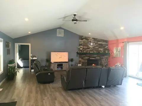 9504 Tuttlehill Rd, Maybee, MI 48159 photo 10