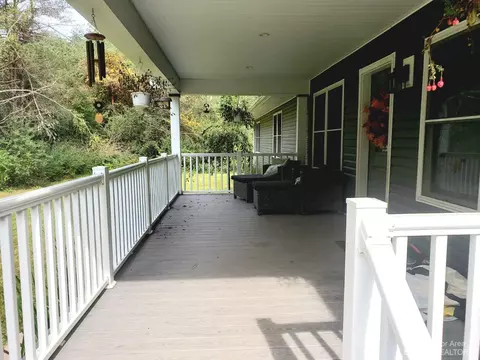9504 Tuttlehill Rd, Maybee, MI 48159 photo 3