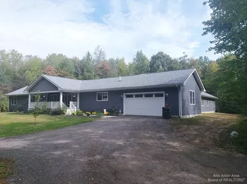 9504 Tuttlehill Rd, Maybee, MI 48159 photo 1