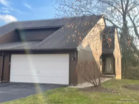 522 Echo Ct, Saline, MI 48176 photo 1