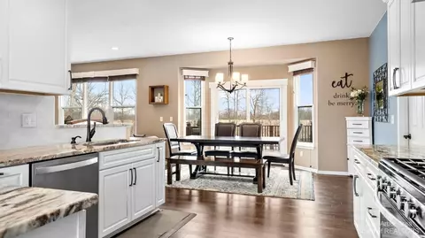 5291 Falling Leaf Dr, Ann Arbor, MI 48108 photo 2