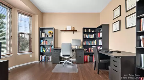 5291 Falling Leaf Dr, Ann Arbor, MI 48108 photo 8