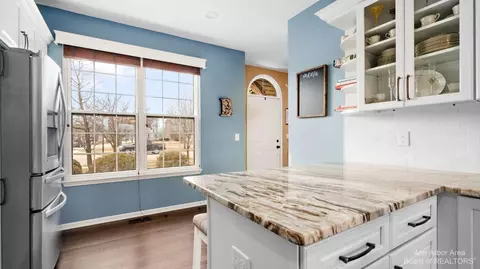 5291 Falling Leaf Dr, Ann Arbor, MI 48108 photo 15