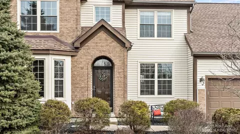 5291 Falling Leaf Dr, Ann Arbor, MI 48108 photo 4